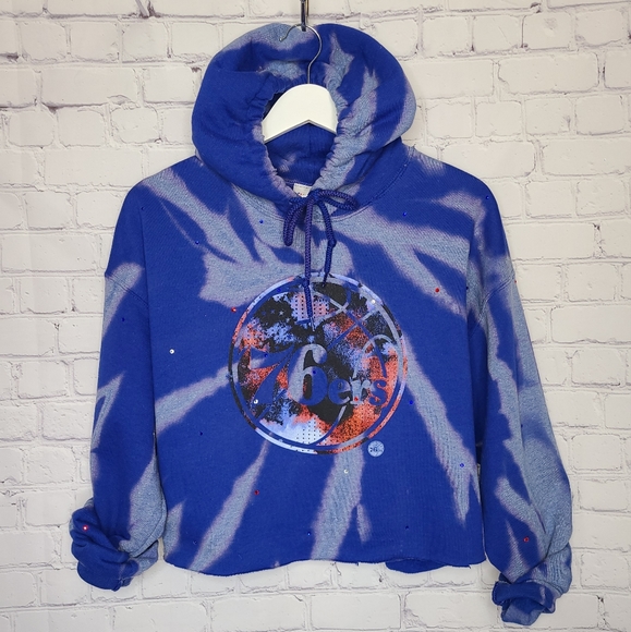 Philadelphia 76ers Crop Hoodie - Picture 1 of 7